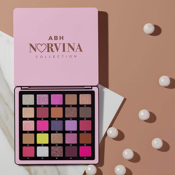 NORVINA® PRO PIGMENT PALETTE VOL. 4 (PALETA DE SOMBRAS)